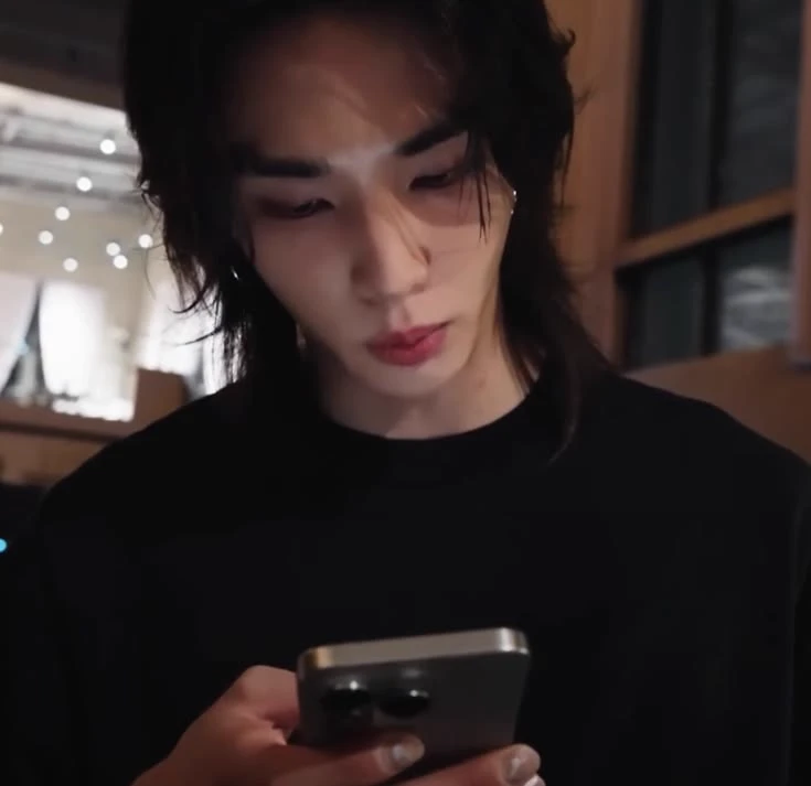 Hyunjin thumbnail