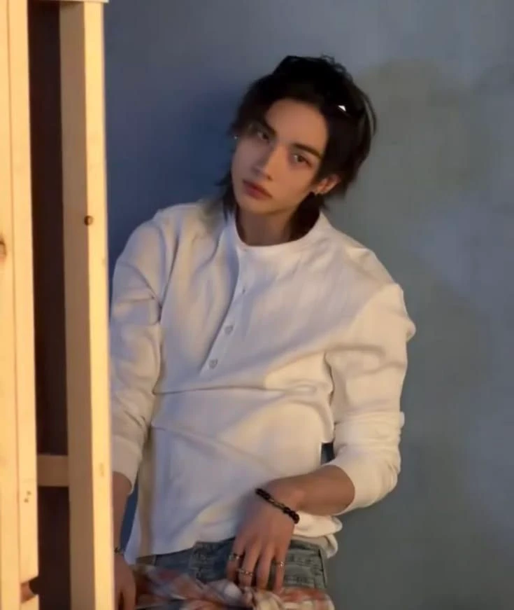 Hyunjin thumbnail