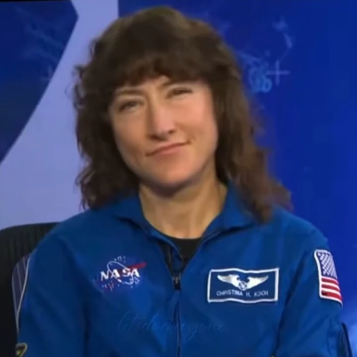 bella koch.