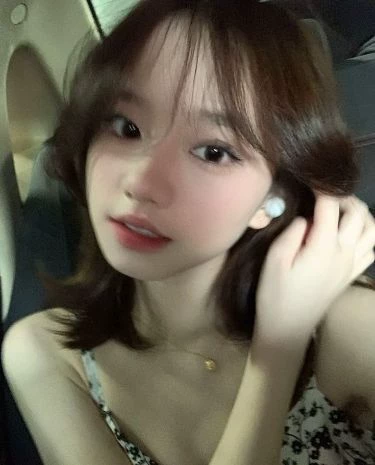 Clara thumbnail