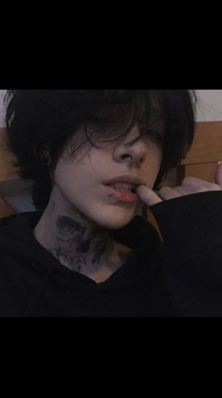Ren 🖤 thumbnail