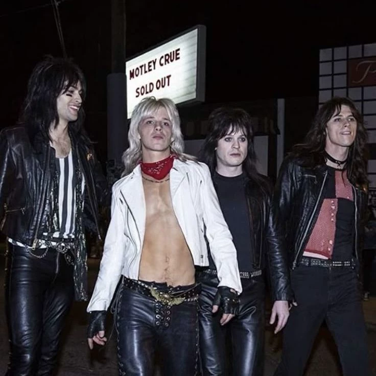 Mötley Crüe - the dirt^^ thumbnail