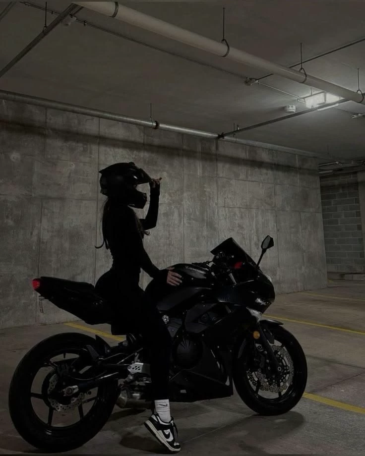 Jeylah ~biker girl~ thumbnail