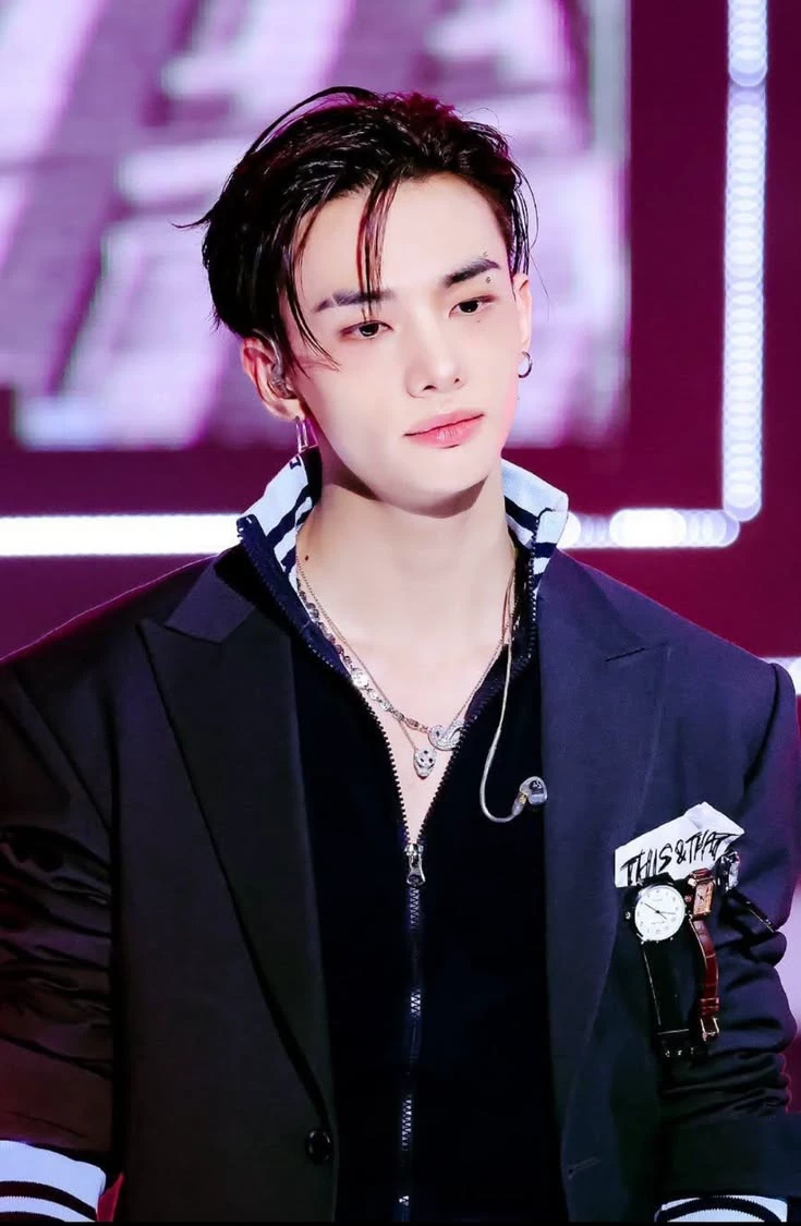 Hyunjin thumbnail