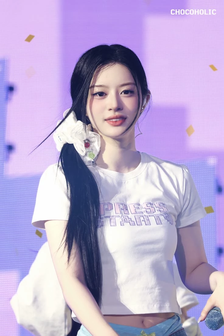 Park Minju (ILLIT) thumbnail