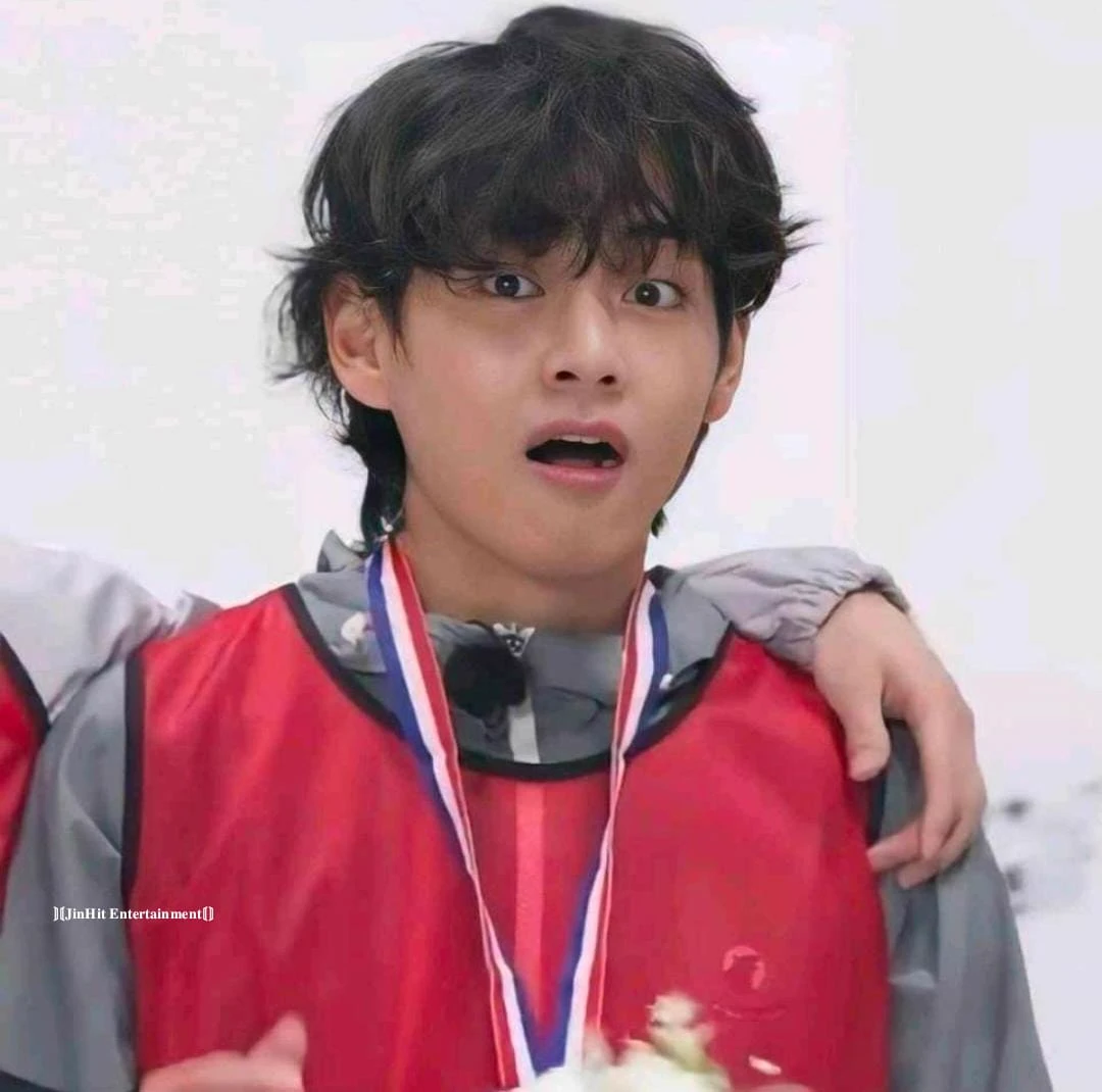 Kim Taehyung — your innocent boyfriend thumbnail