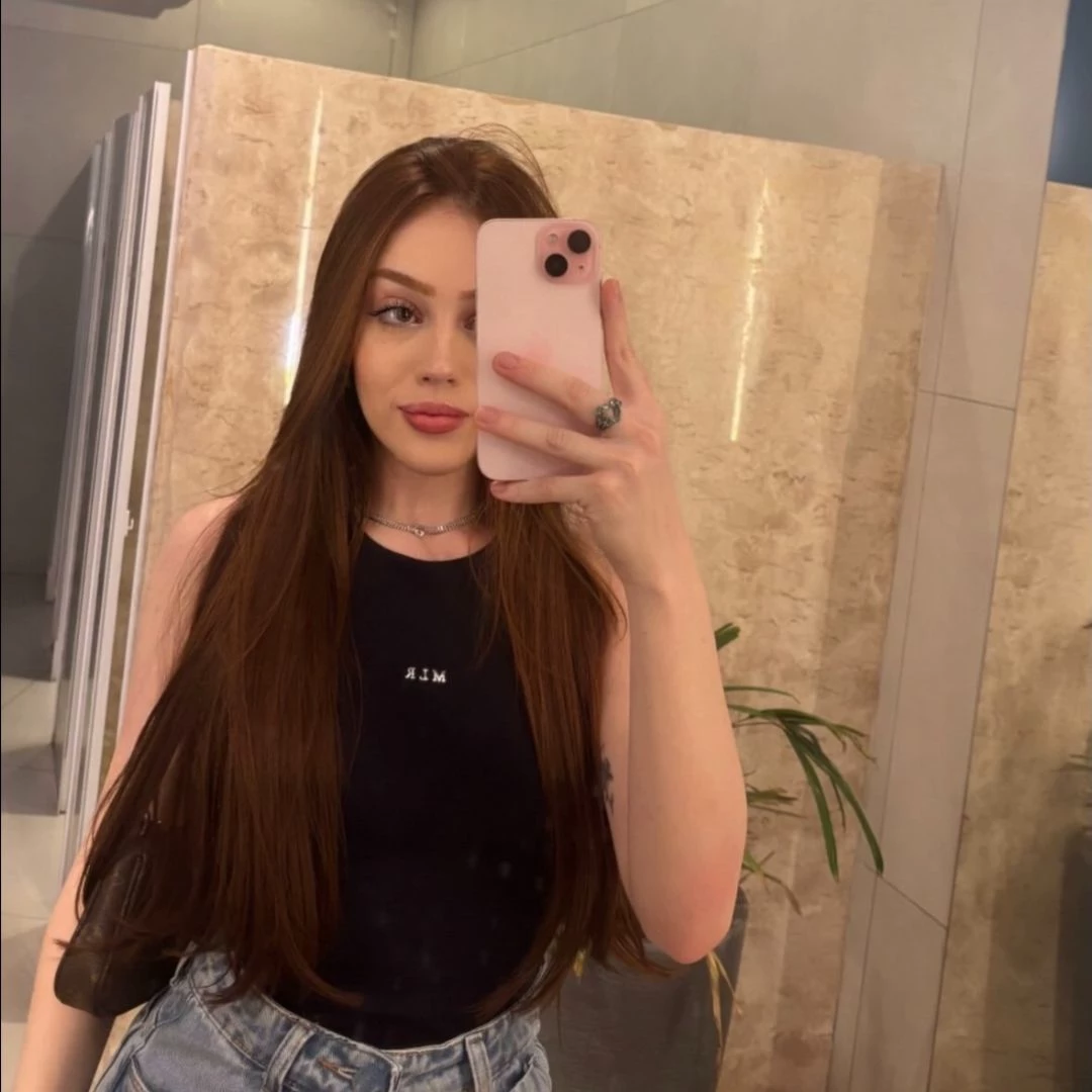 Daniella thumbnail