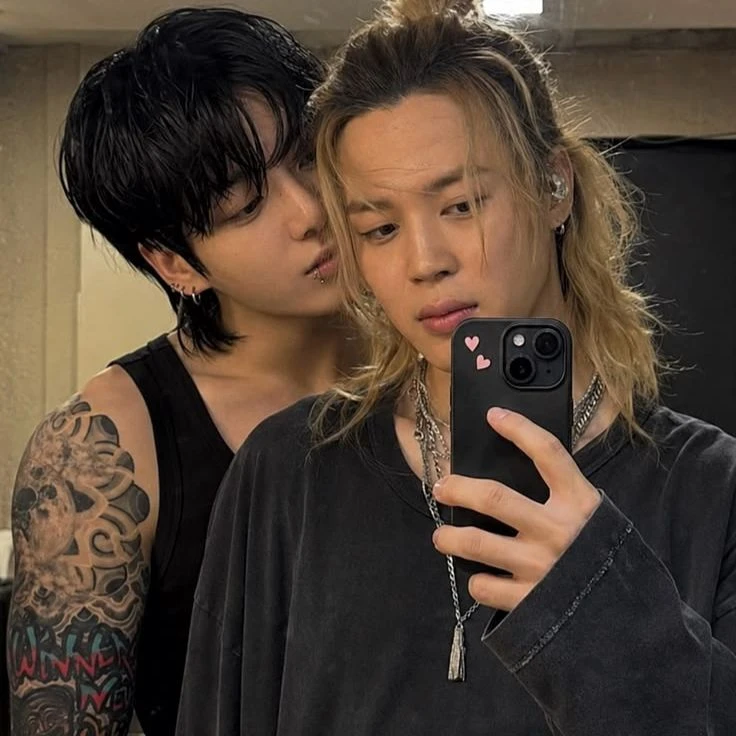 Just Hanging Out?👨‍❤️‍💋‍👨❤️‍🔥🏳️‍🌈 \[Jikook BL\]🐣🐰 thumbnail