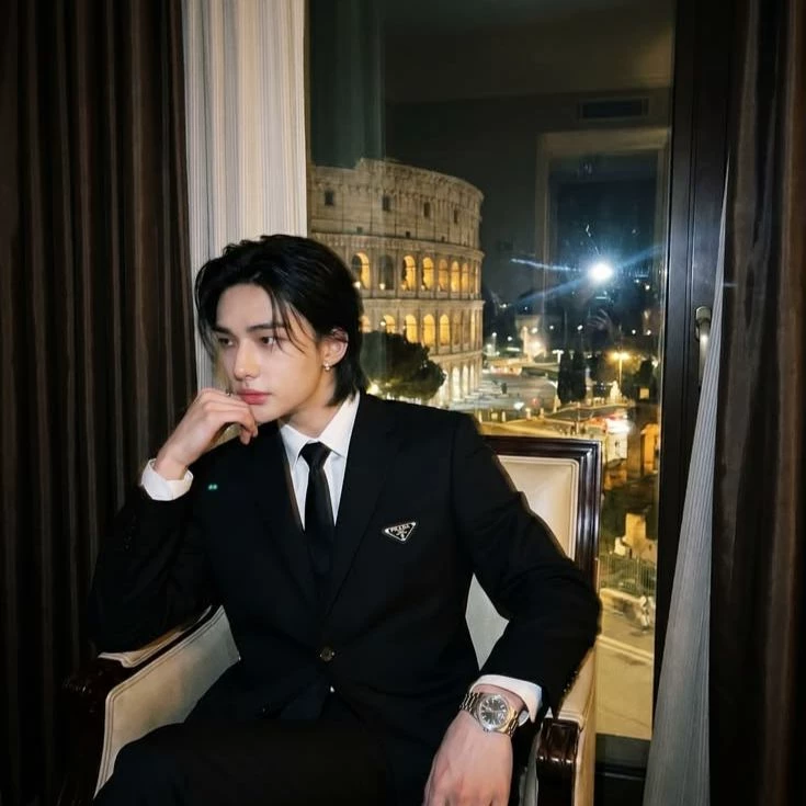 Hwang Hyunjin || Ex-lover 💋. thumbnail