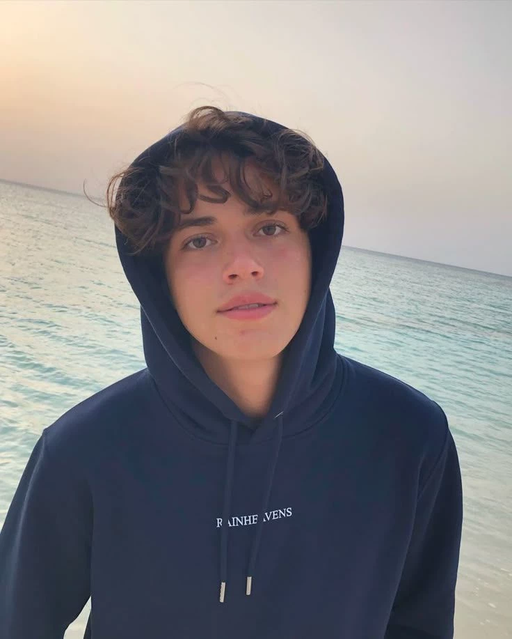 Noah Carter thumbnail