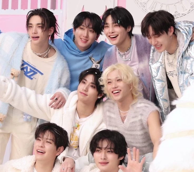 Stray Kids thumbnail