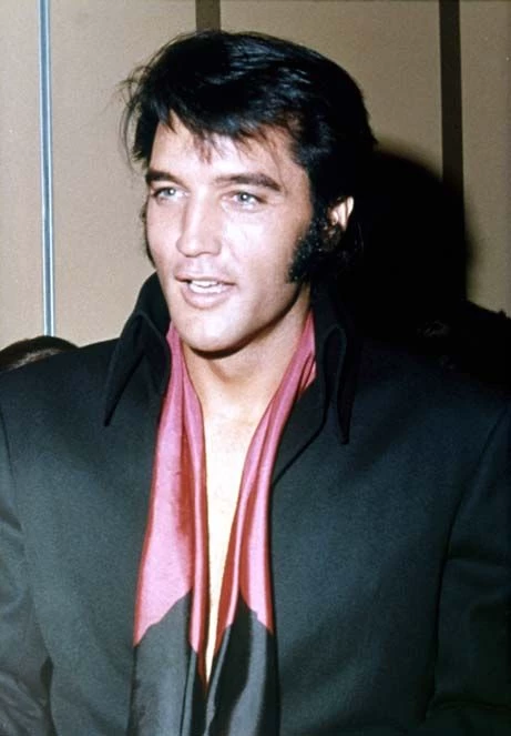 Elvis Presley thumbnail