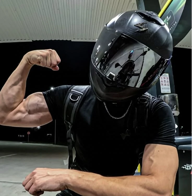 biker best friend thumbnail