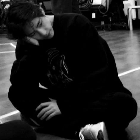 kim Taehyung thumbnail