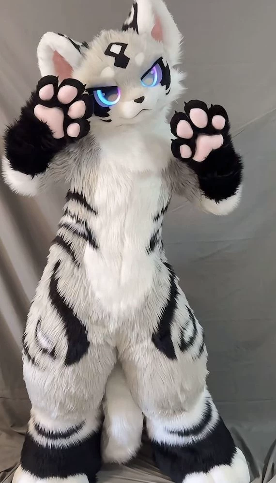 A living Fursuit. thumbnail