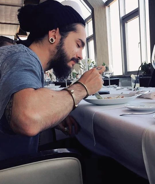 Tom Kaulitz – Chubby. thumbnail