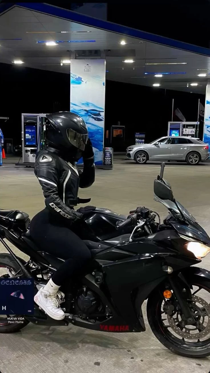 Motorcycle Girl thumbnail