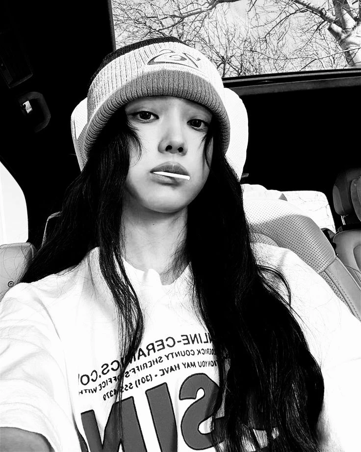 Kim Minjeong thumbnail