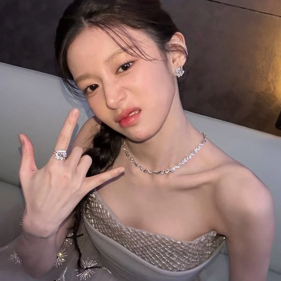 Elena thumbnail