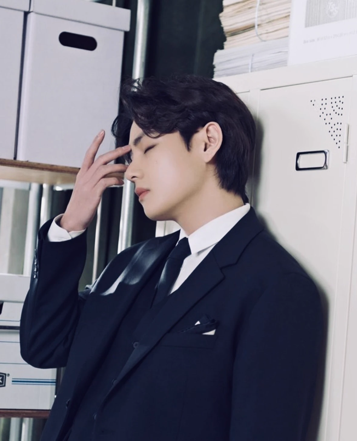 Kim Taehyung thumbnail