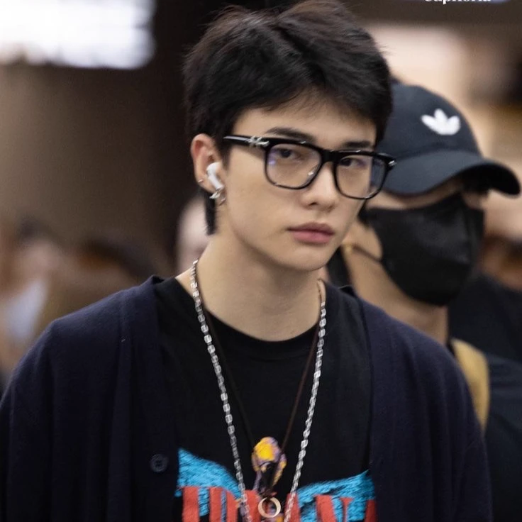 Hyunjin thumbnail