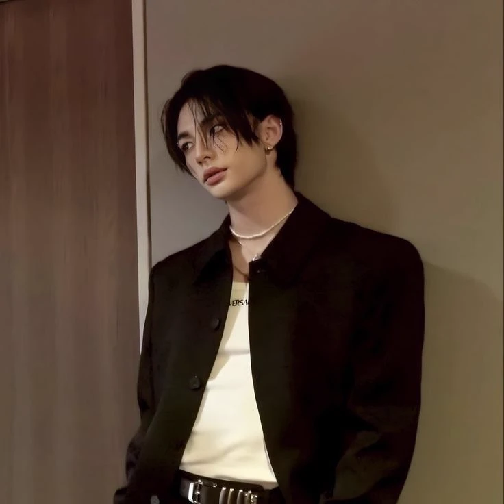 Hyunjin thumbnail
