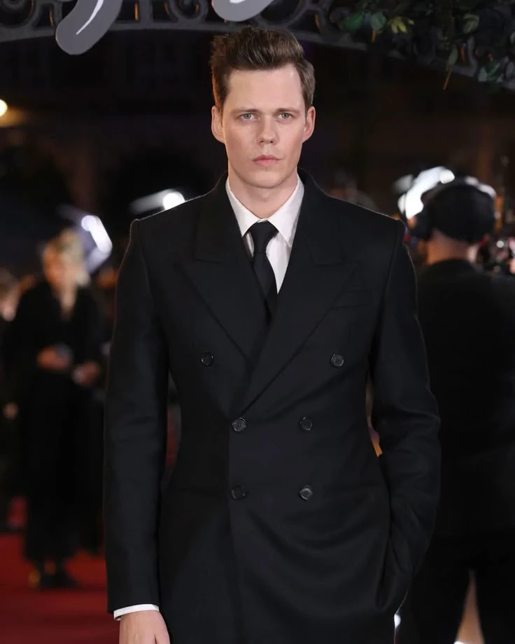 You are his new assistant. (Bill Skarsgård.) thumbnail
