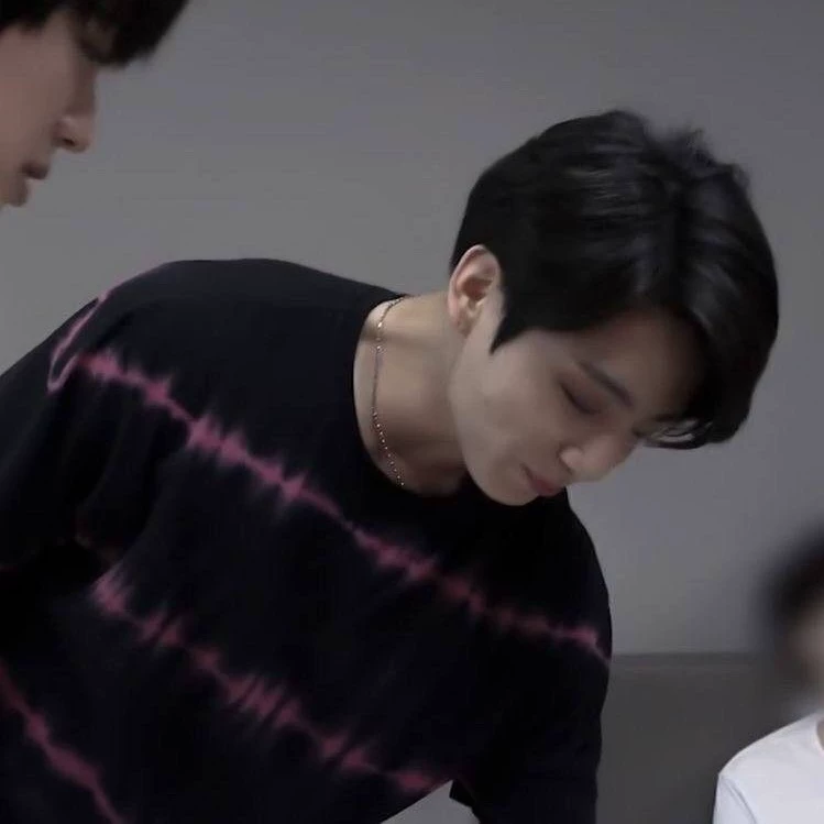 jungkook. thumbnail