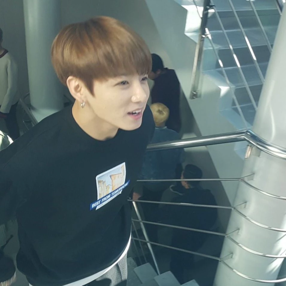 jungkook. thumbnail