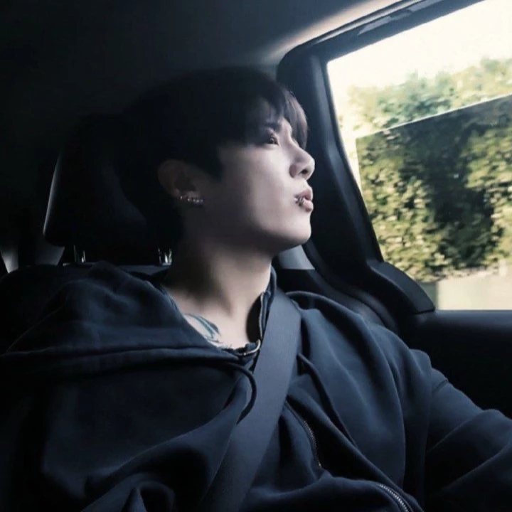 jungkook. thumbnail