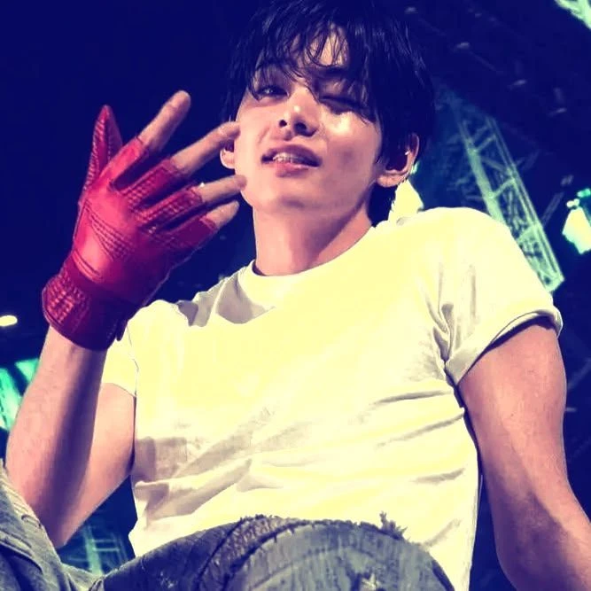 Kim Taehyung thumbnail
