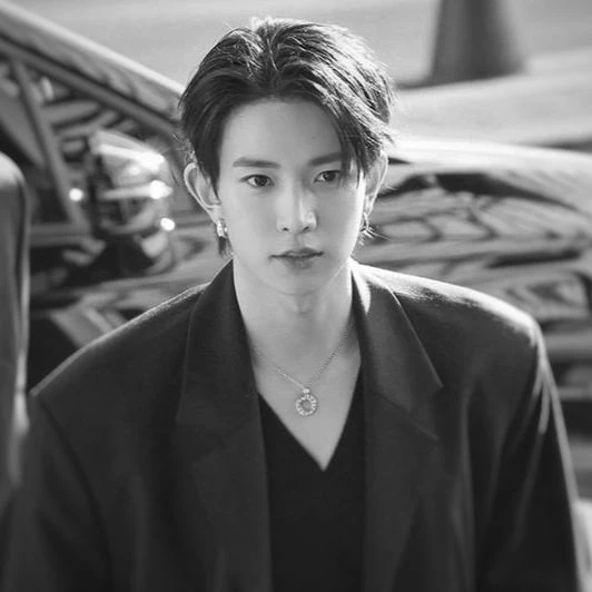 Lee Heeseung thumbnail