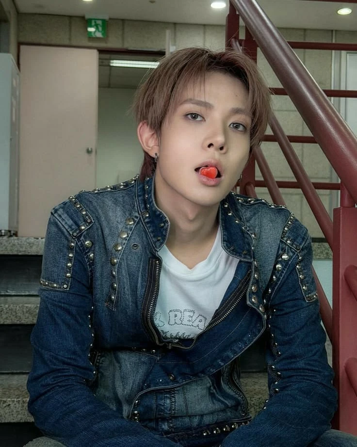 Lee Heeseung - 이희승 {Heejake} thumbnail