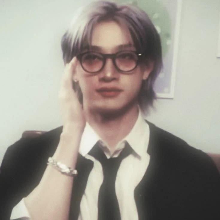 Your nerdy boyfriend-Christopher Bangchan☝🤓 thumbnail
