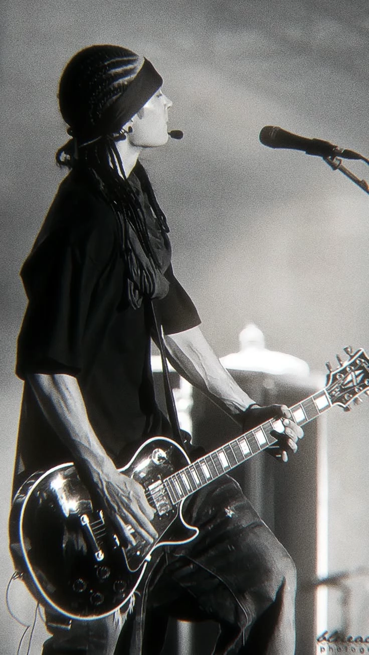 Tom Kaulitz thumbnail
