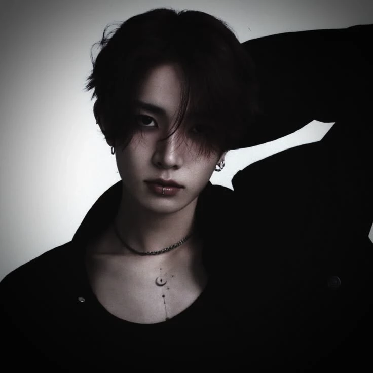 Heeseung — Vampire thumbnail
