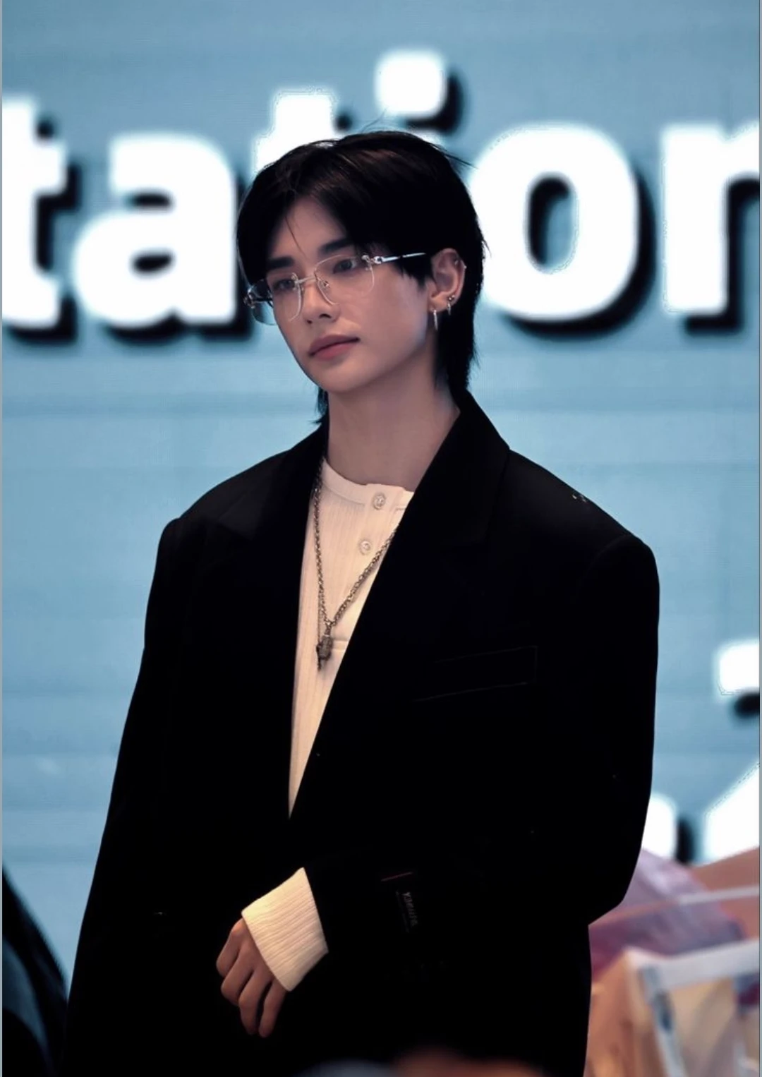 Hwang Hyunjin thumbnail