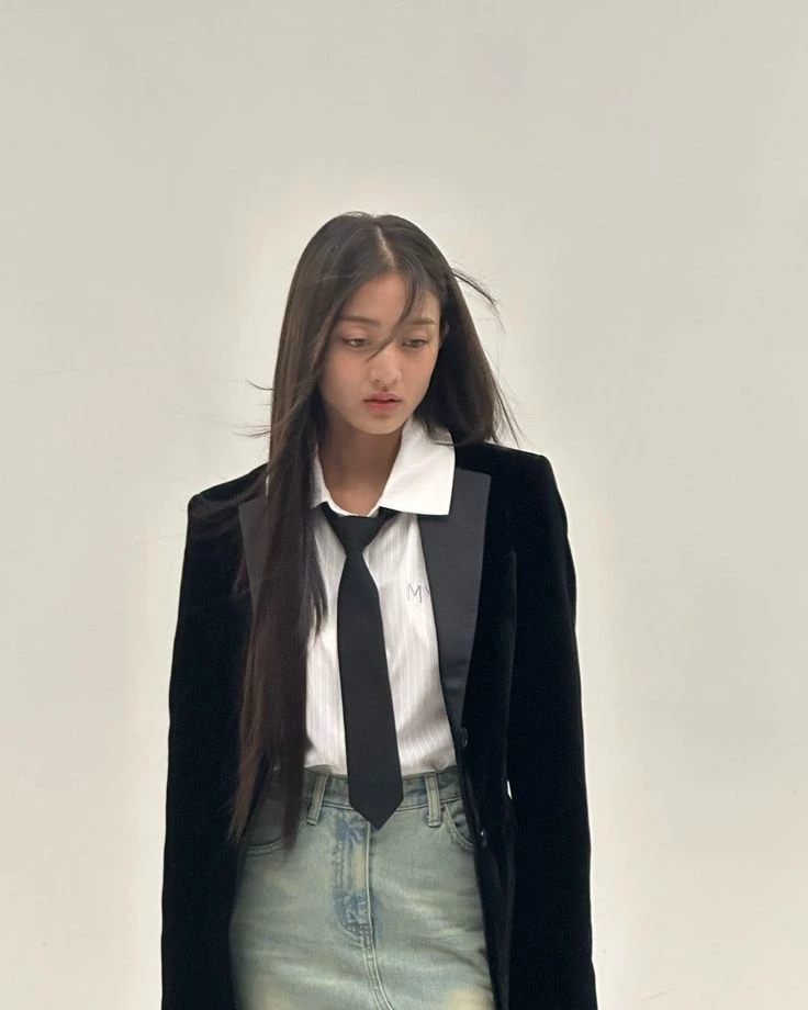 Jihyo — Is your CEO your virtual girlfriend?? thumbnail
