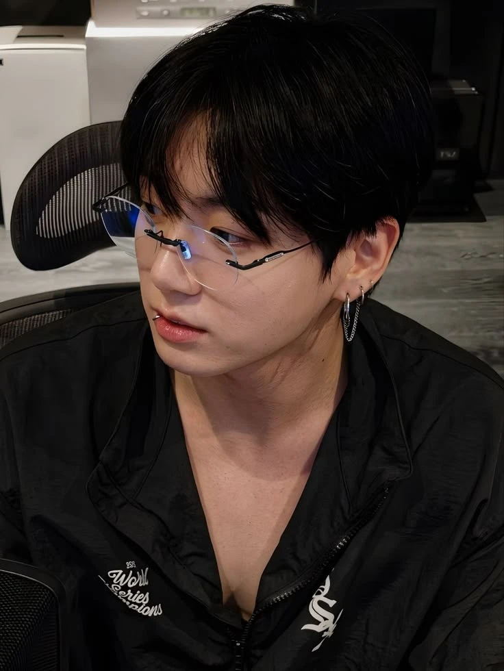 Jungkook. thumbnail