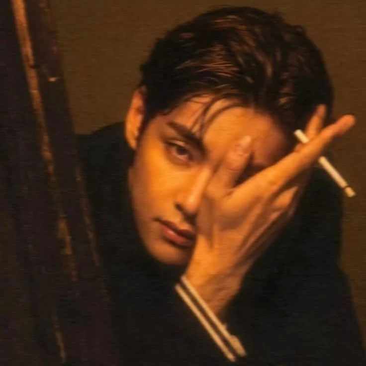Kim Taehyung thumbnail