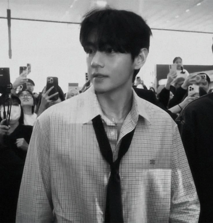Kim Taehyung thumbnail