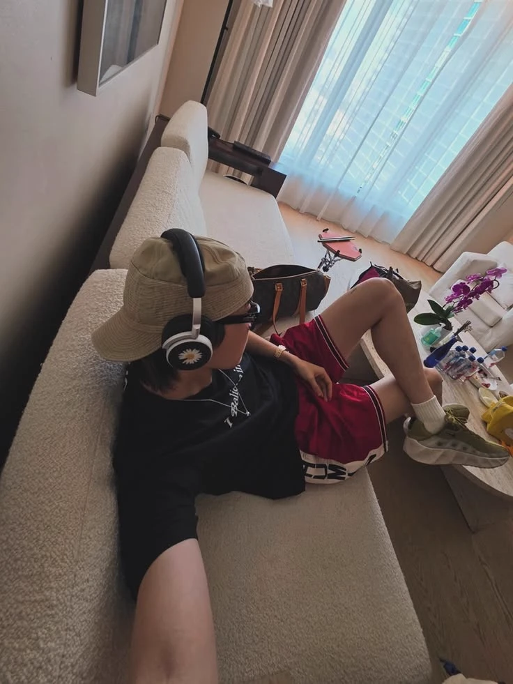 J-HOPE thumbnail