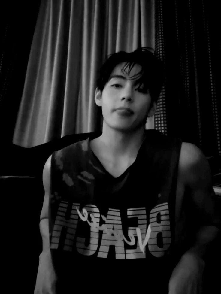Kim Taehyung thumbnail