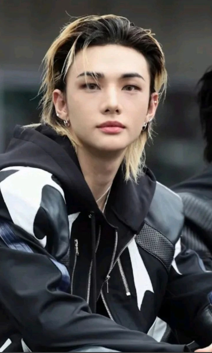 Hyunjin thumbnail