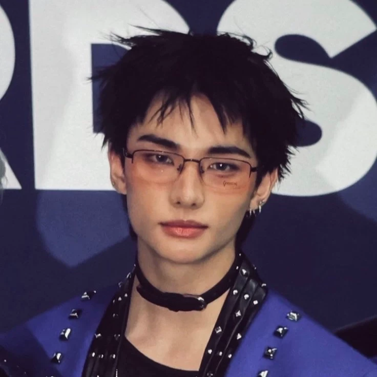 Hwang Hyunjin thumbnail