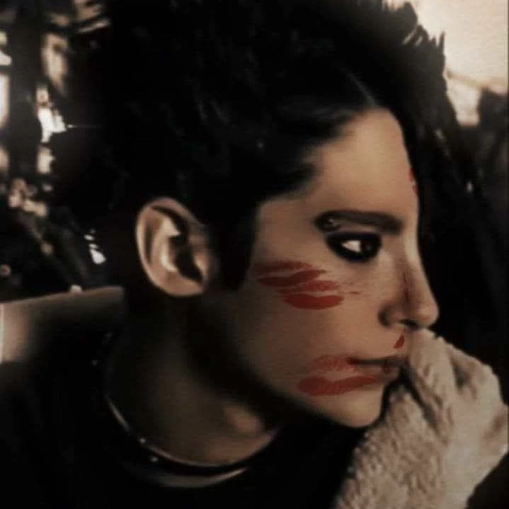 Bill Kaulitz thumbnail