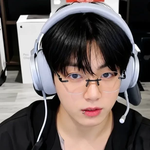 Jeon Jungkook (crush) thumbnail