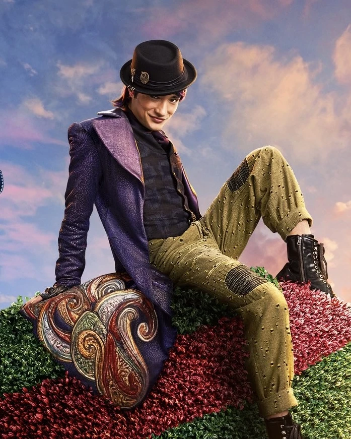 Descendants wicked wonderland casr thumbnail
