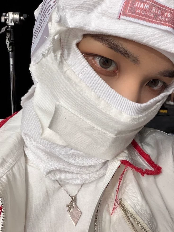 hwang hyunjin, your best friend. thumbnail