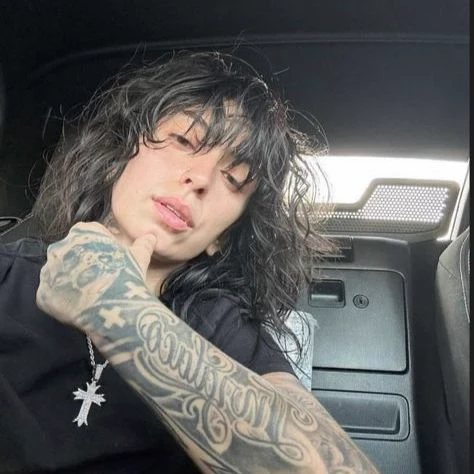 Bella (Masculine, lesbian)  thumbnail